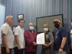 Ketua SMSI Sumut Serahkan SK Kepengurusan 3 Kabupaten kepada Sunardi