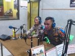 Satlantas Polres Pematang Siantar Sosialisasikan OPS Keselamatan Toba Melalui Radio BOS - FM